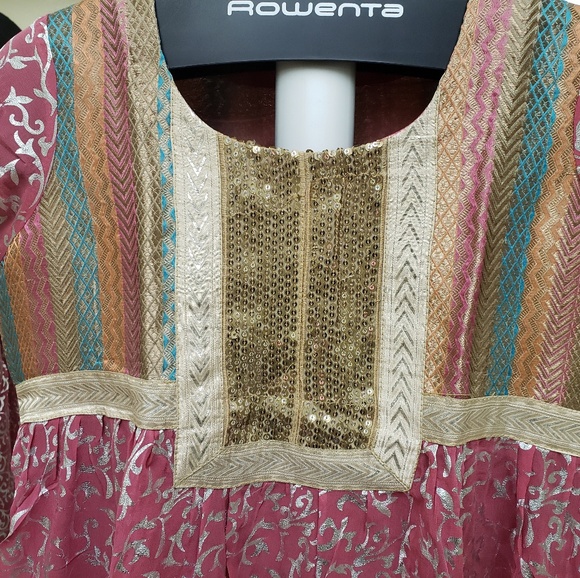 Pink rainbow with gold sequened border - Picture 3 of 6